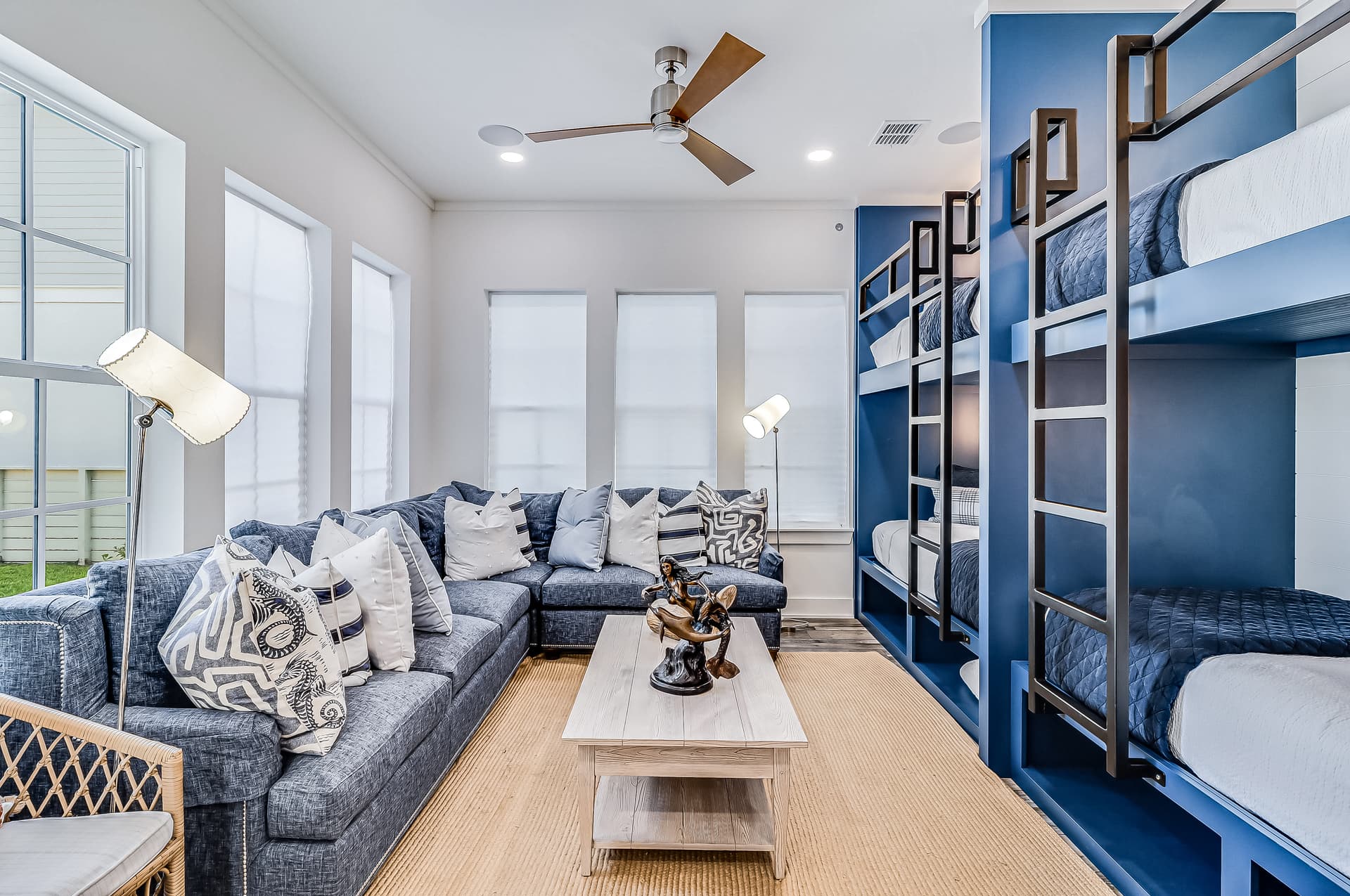 Sunset House - Image 17