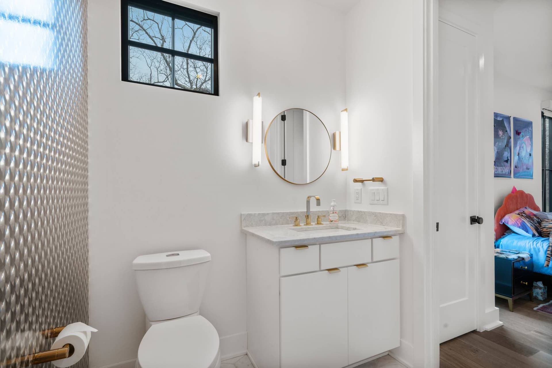 Starburst Estate - Image 38