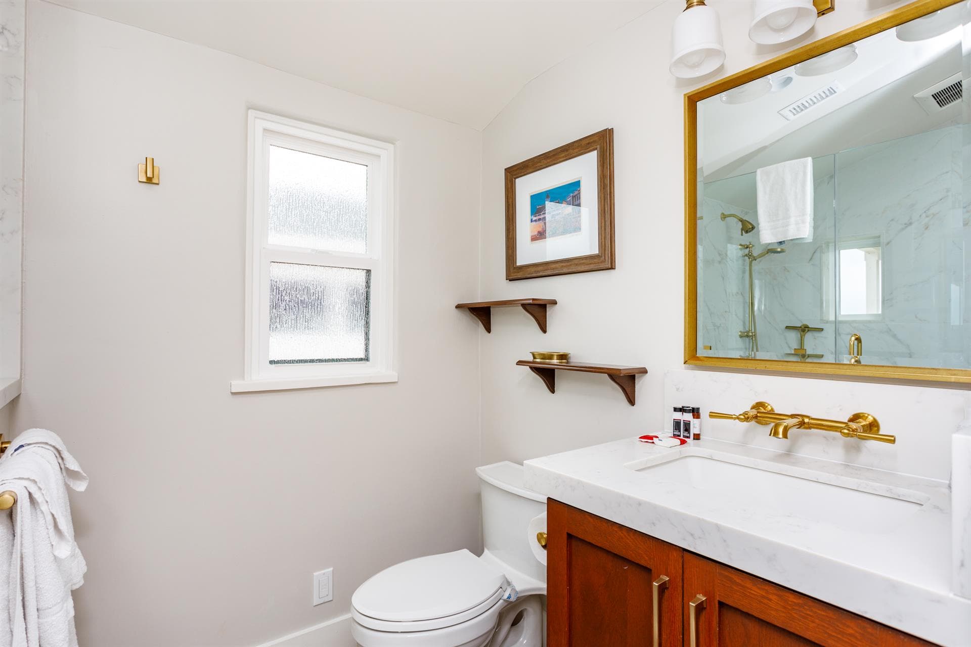 Harbor Beach Escape - Image 28