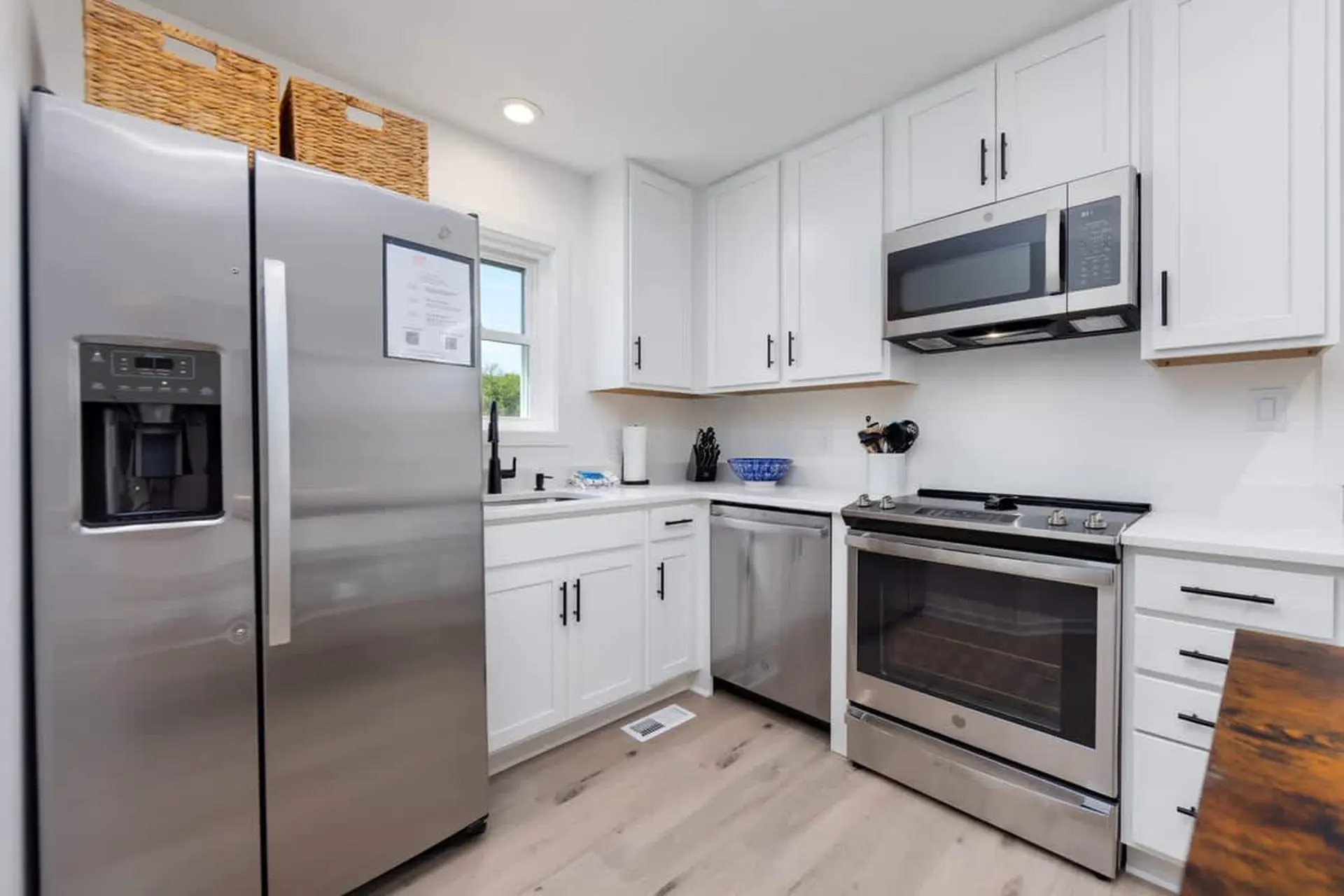 Place to Be - Image 11