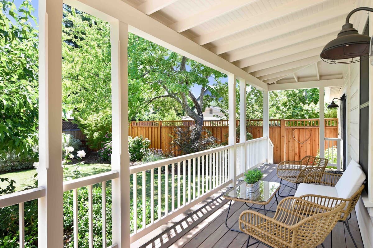 Newcomb Vineyard Escape - Image 4