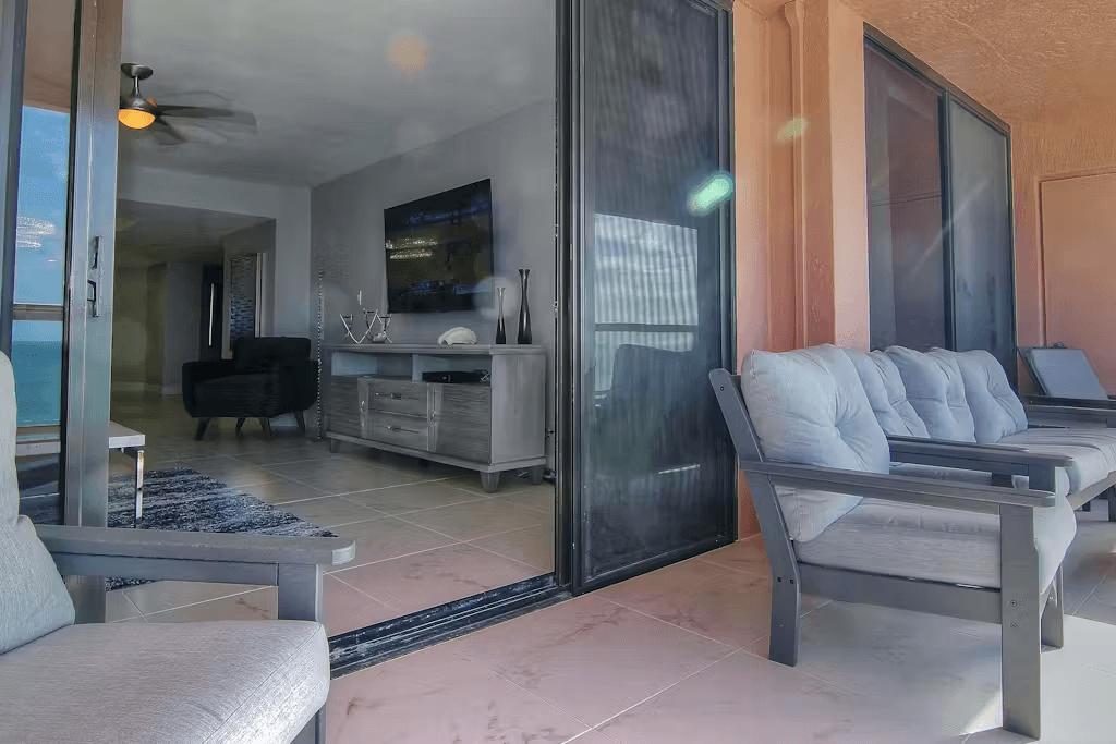 Sand Key Residence - Image 25