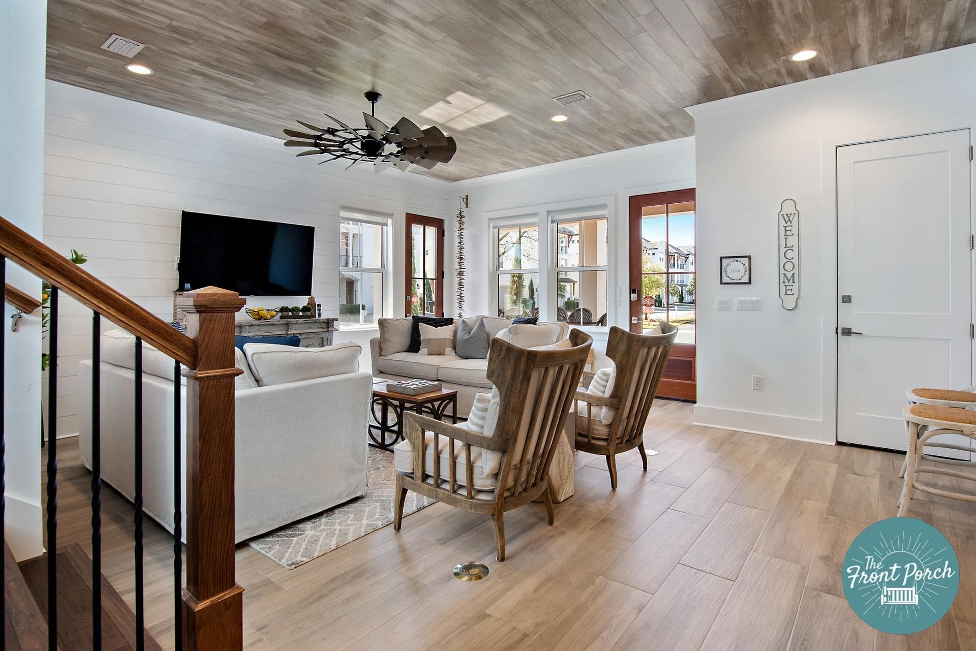 Front Porch Manor - Image 11