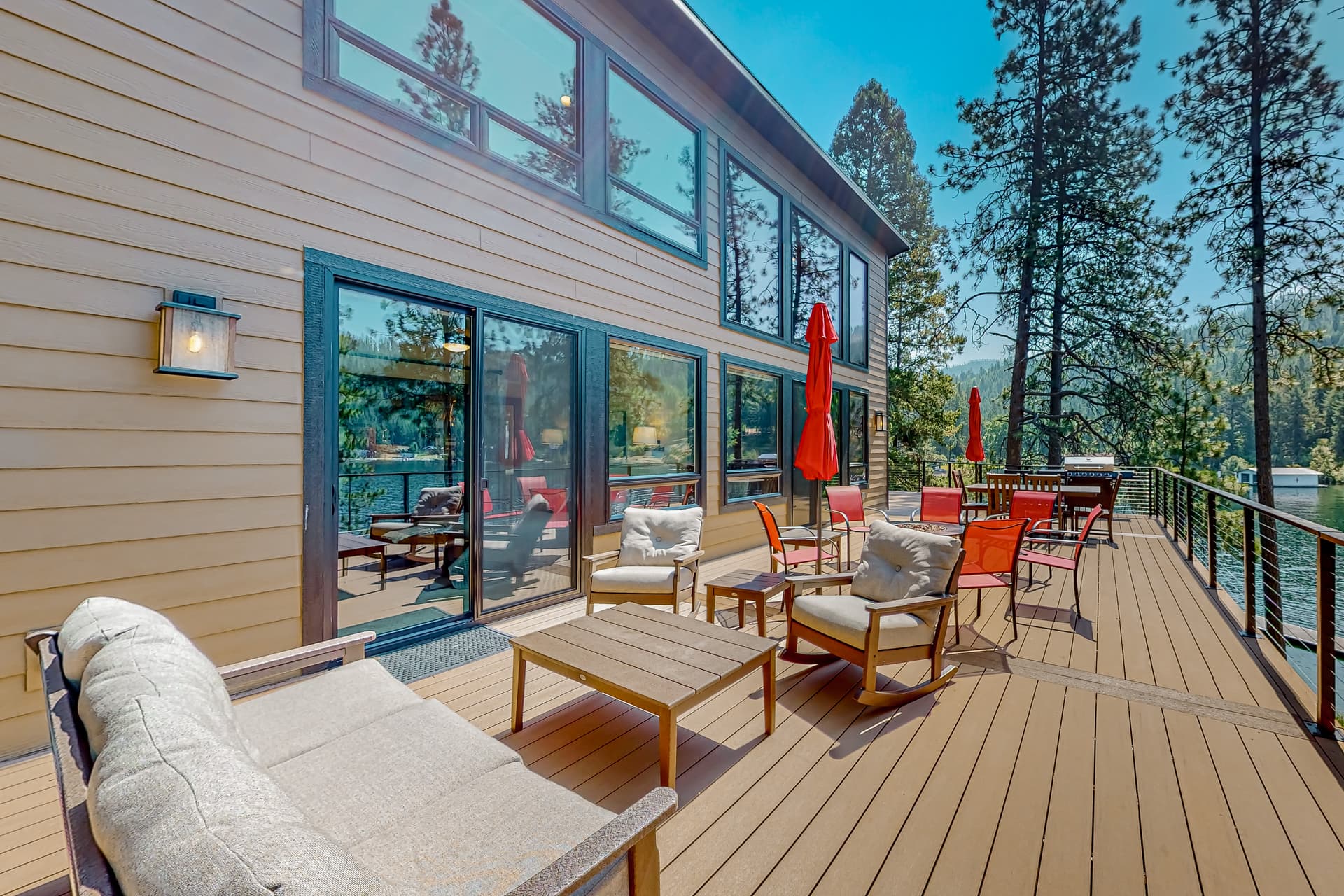 Leaning Pine Point at Half Round Bay - Image 2