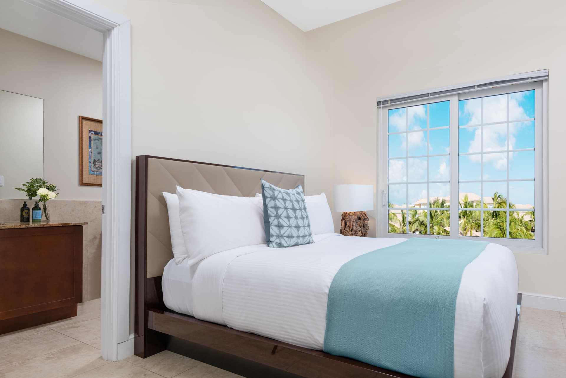 One Grace Bay Townhome - Image 9