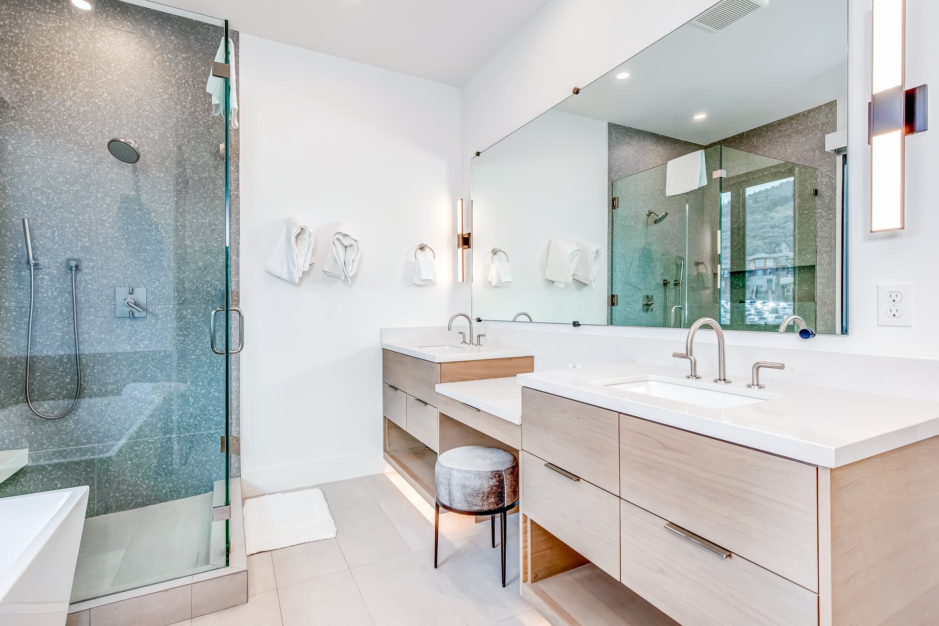 Ridgeline Elegance Place - Image 16