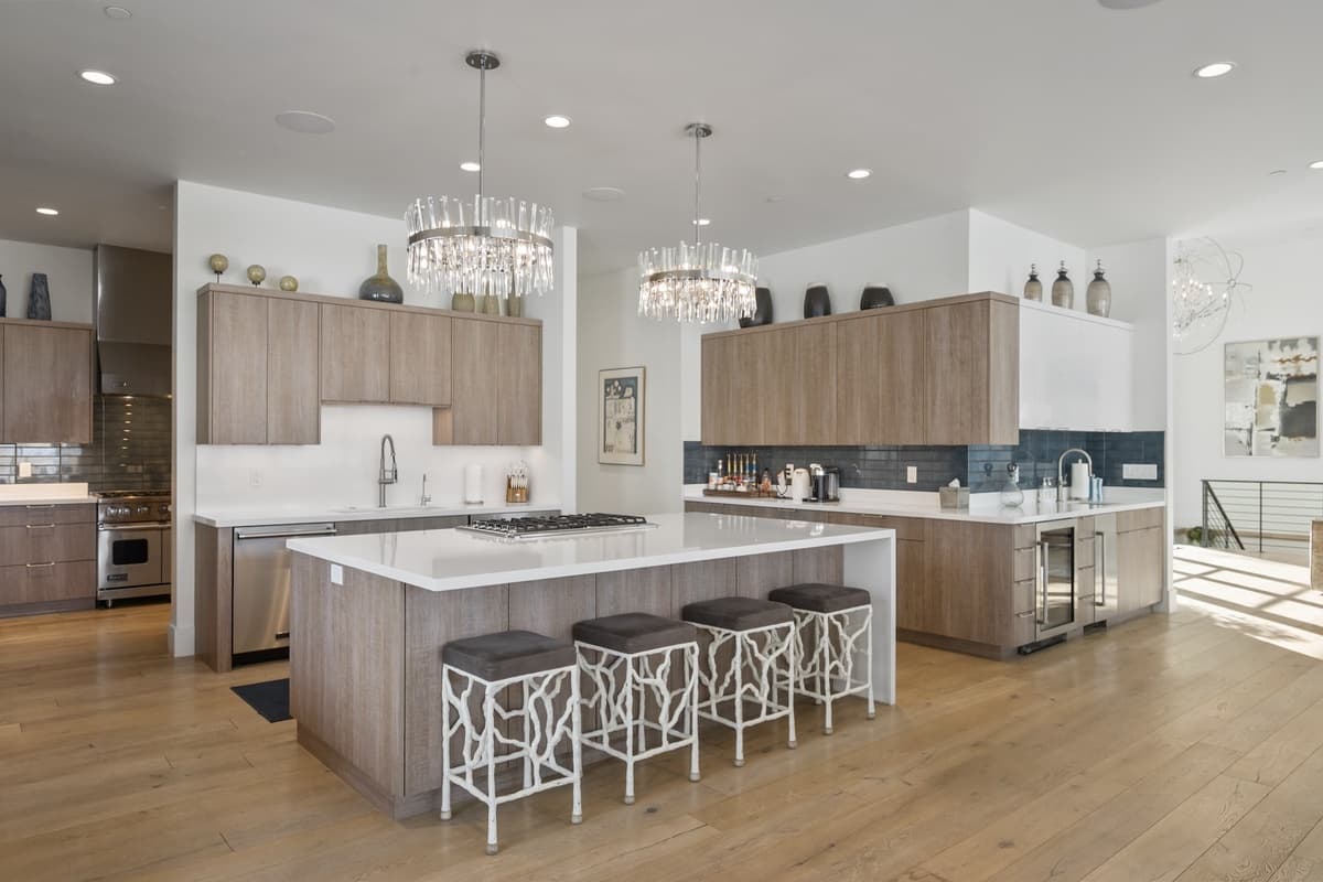 Quicksilver Haus - Image 19