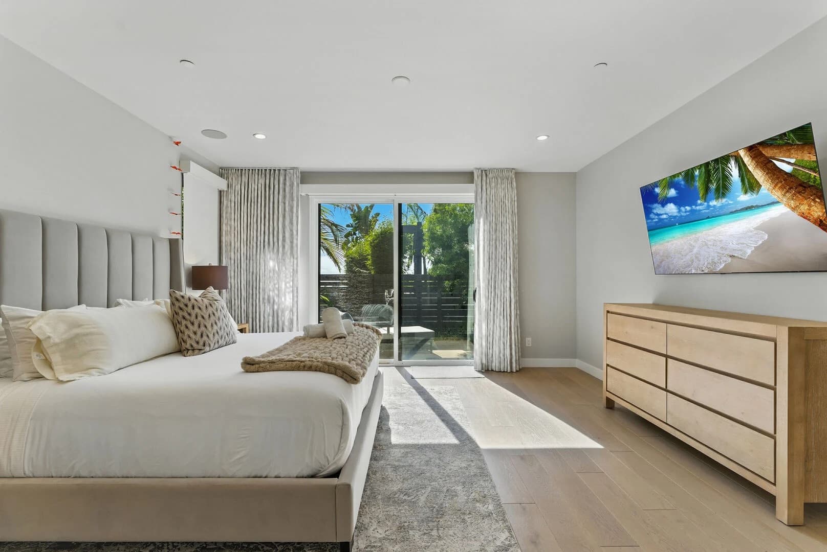 Coastal Paradise - Image 19