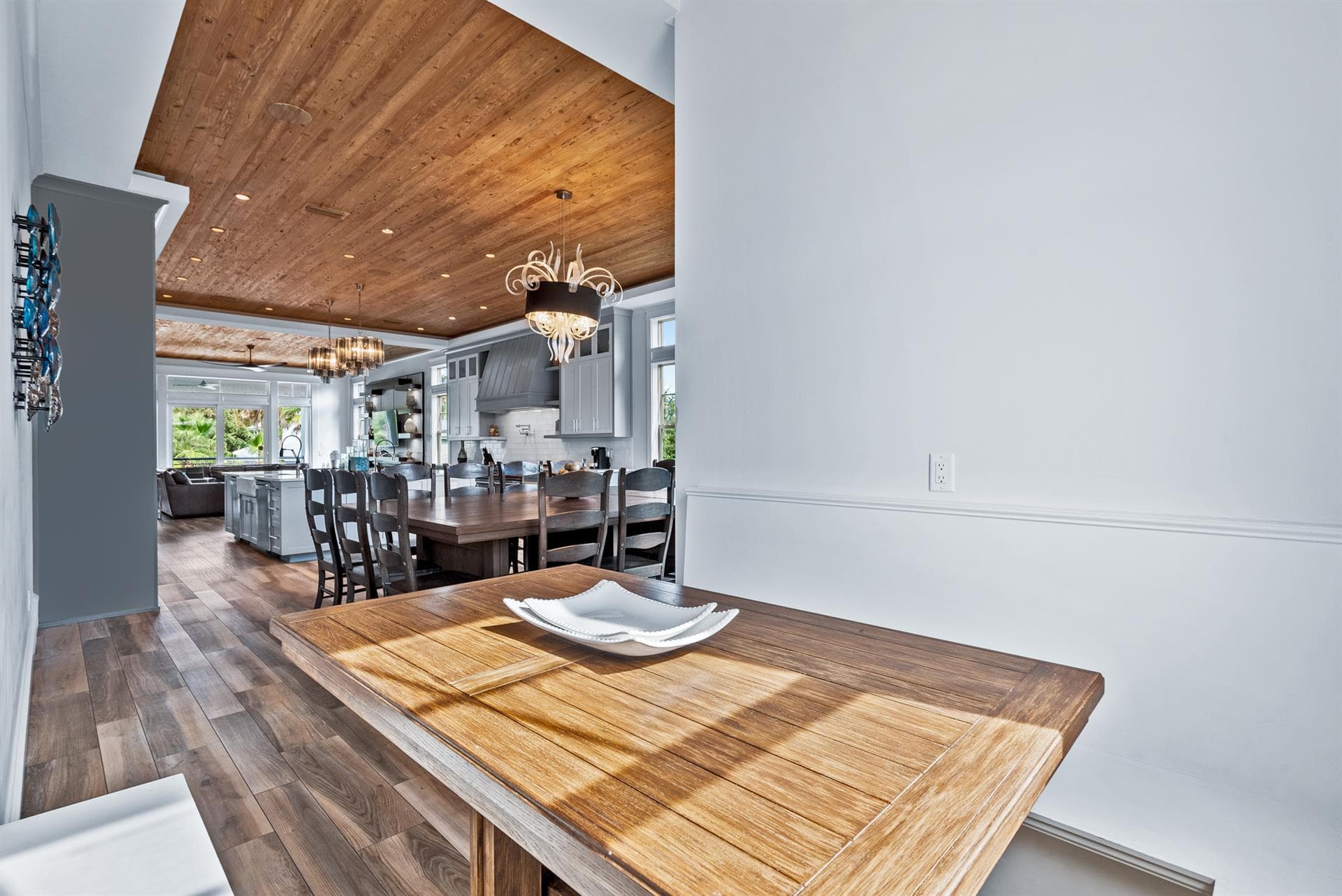 Life Aquatic Villa - Image 47