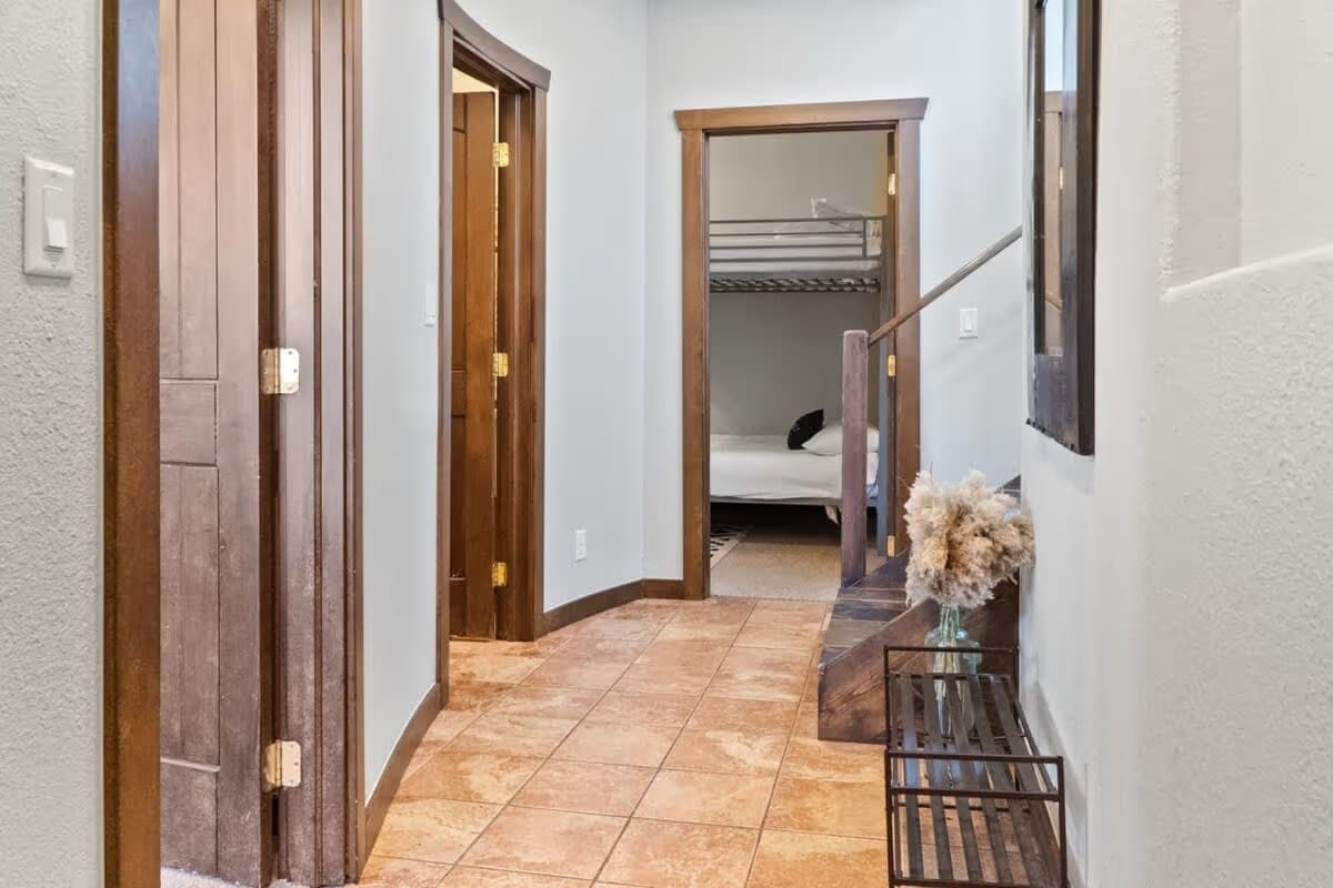 Forestlight Hideaway - Image 23