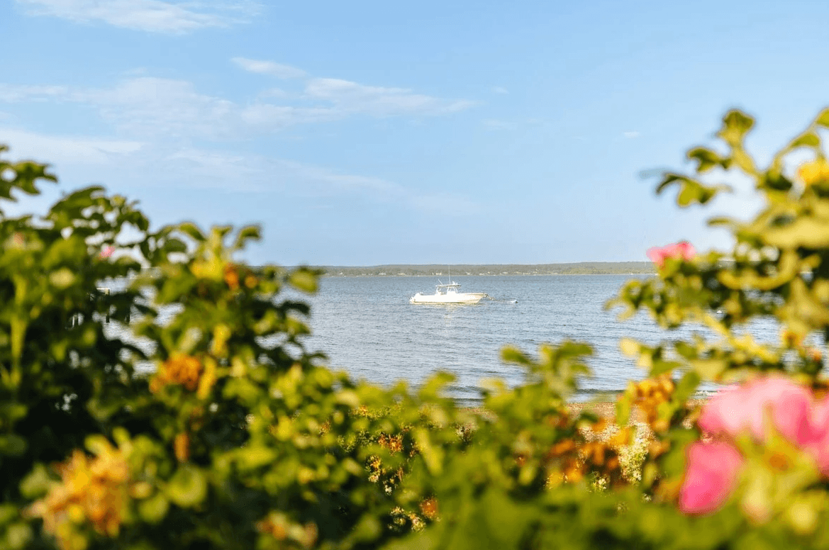 Mooring House - Image 29