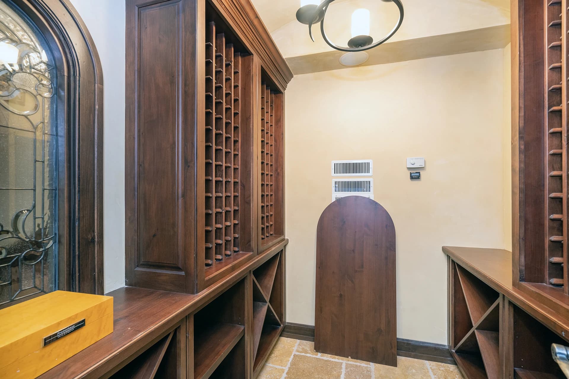 Benchmark Chateau - Image 29