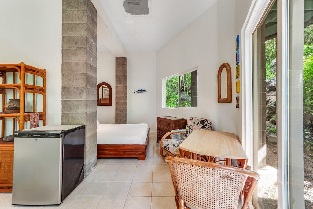 Manini Beachfront Getaway - Image 26