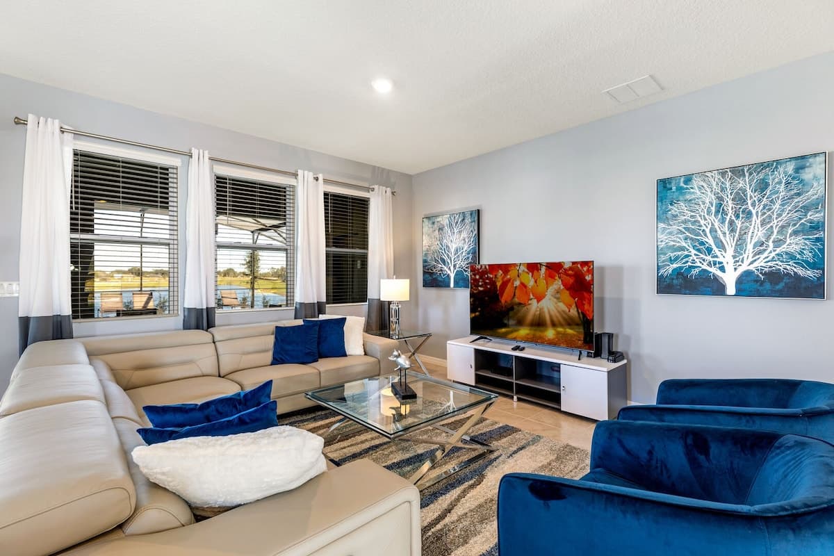 Lake View Villa - Image 2