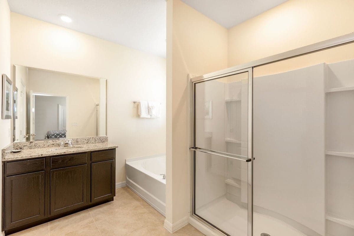 Lake View Villa - Image 26