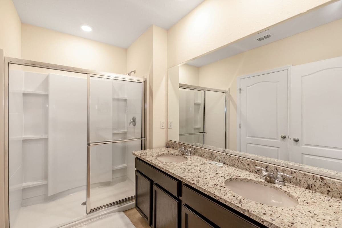 Lake View Villa - Image 29