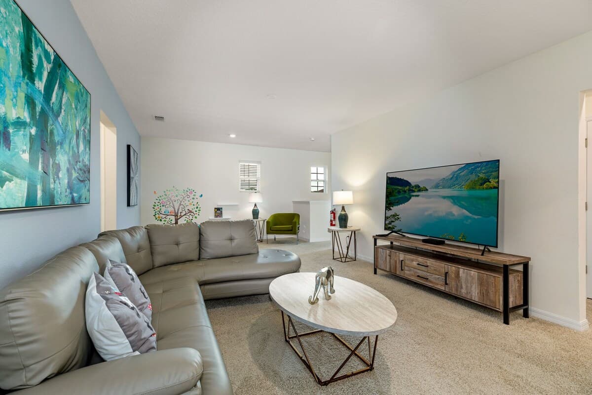 Lake View Villa - Image 7