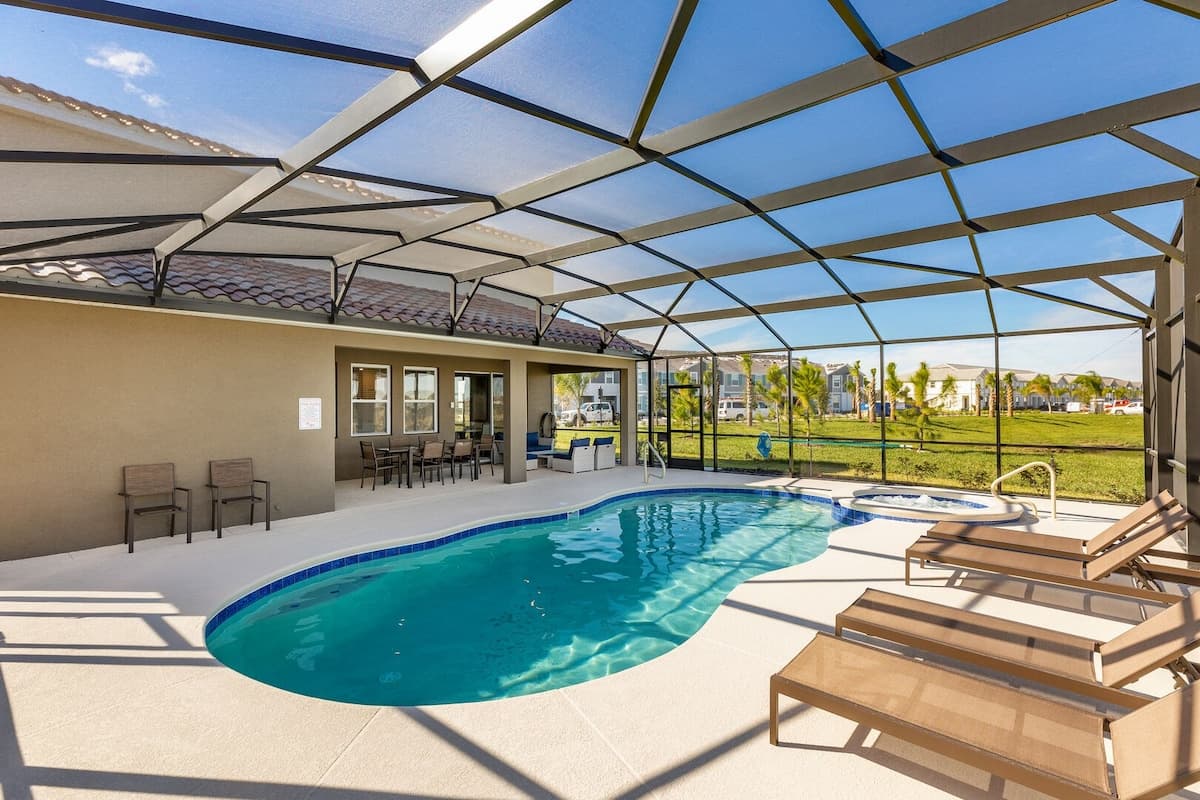 Lake View Villa - Image 32