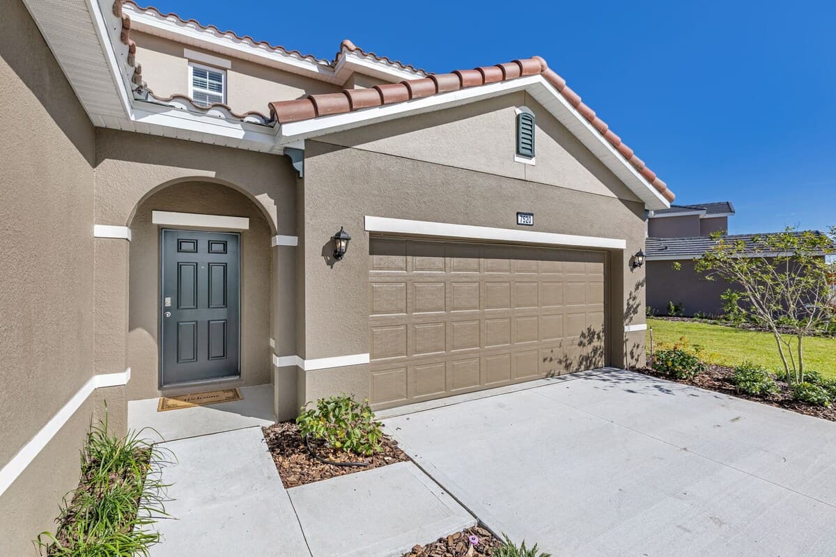 Lake View Villa - Image 38