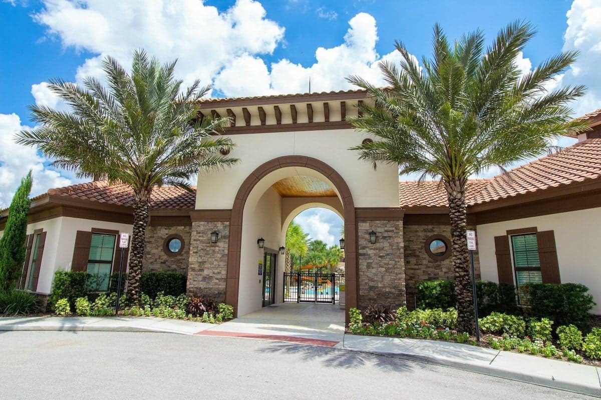 Lake View Villa - Image 43