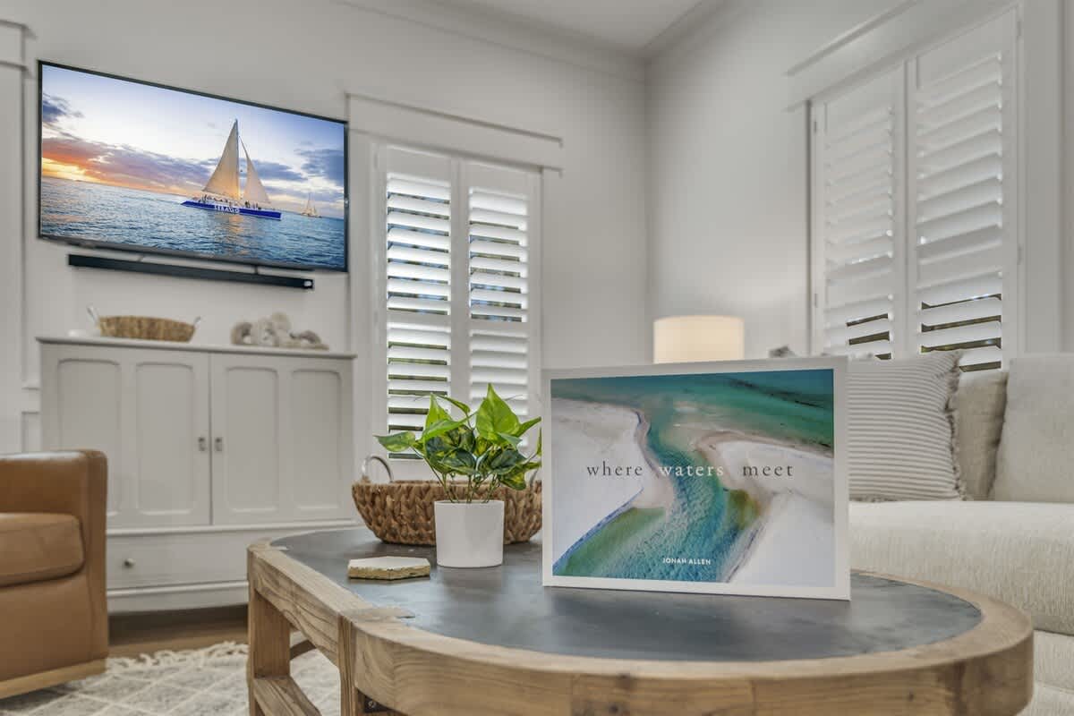 Southern Tides - Image 5