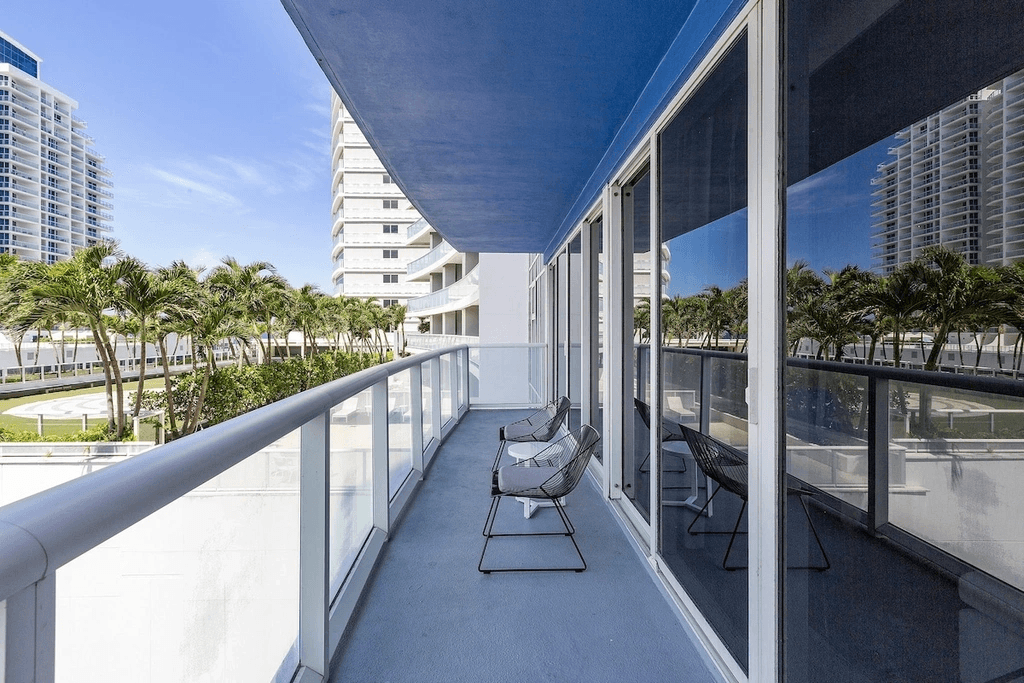 Shoreline #604 - Image 4