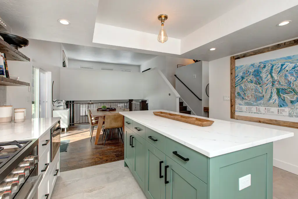 Last Run of the Day House - Image 9