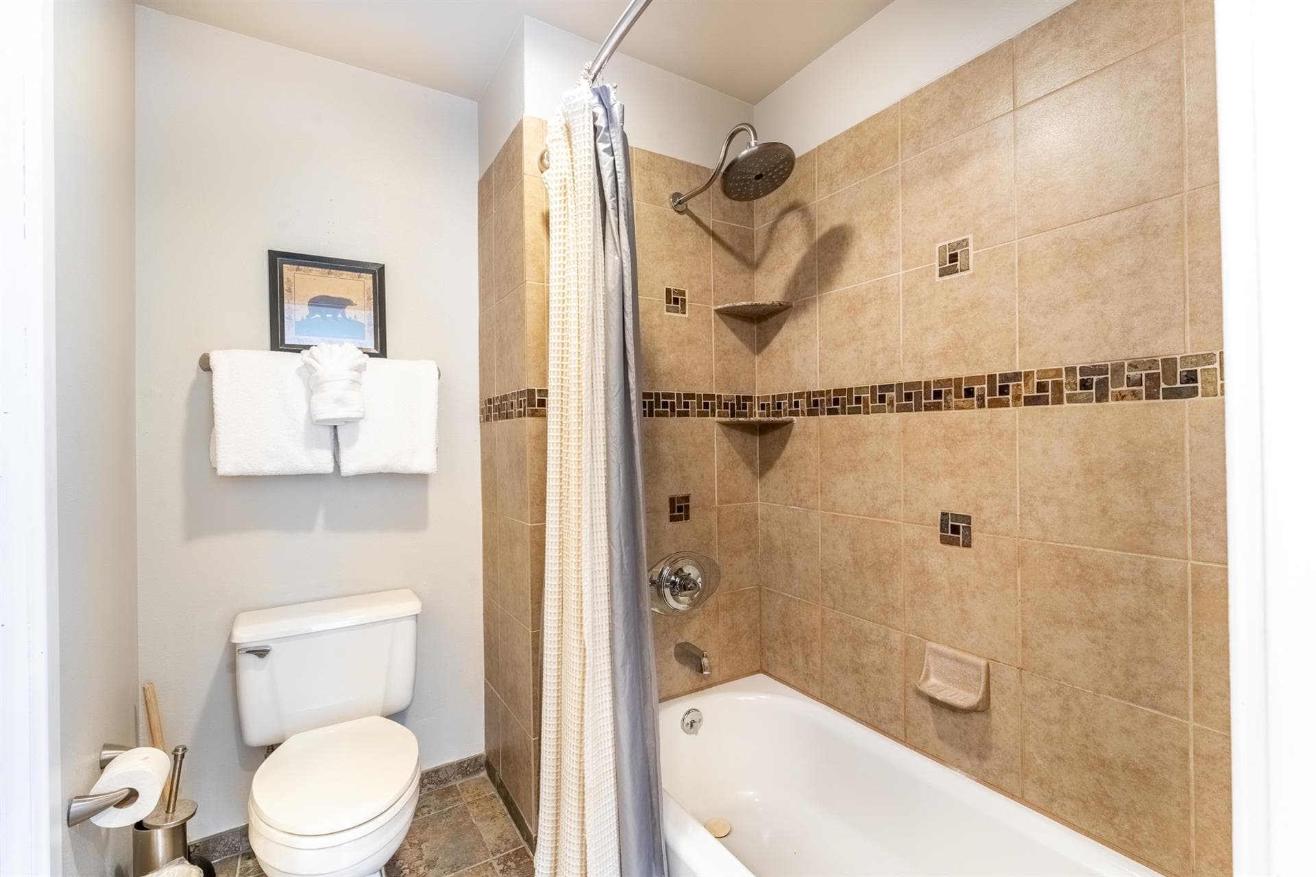 Evergreen Escape - Image 20