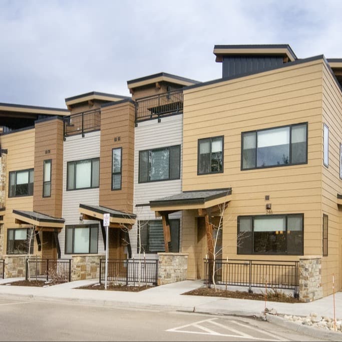 Arrow Residence 248 - Image 2