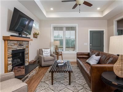 Magnolia Mountain Home - Image 8