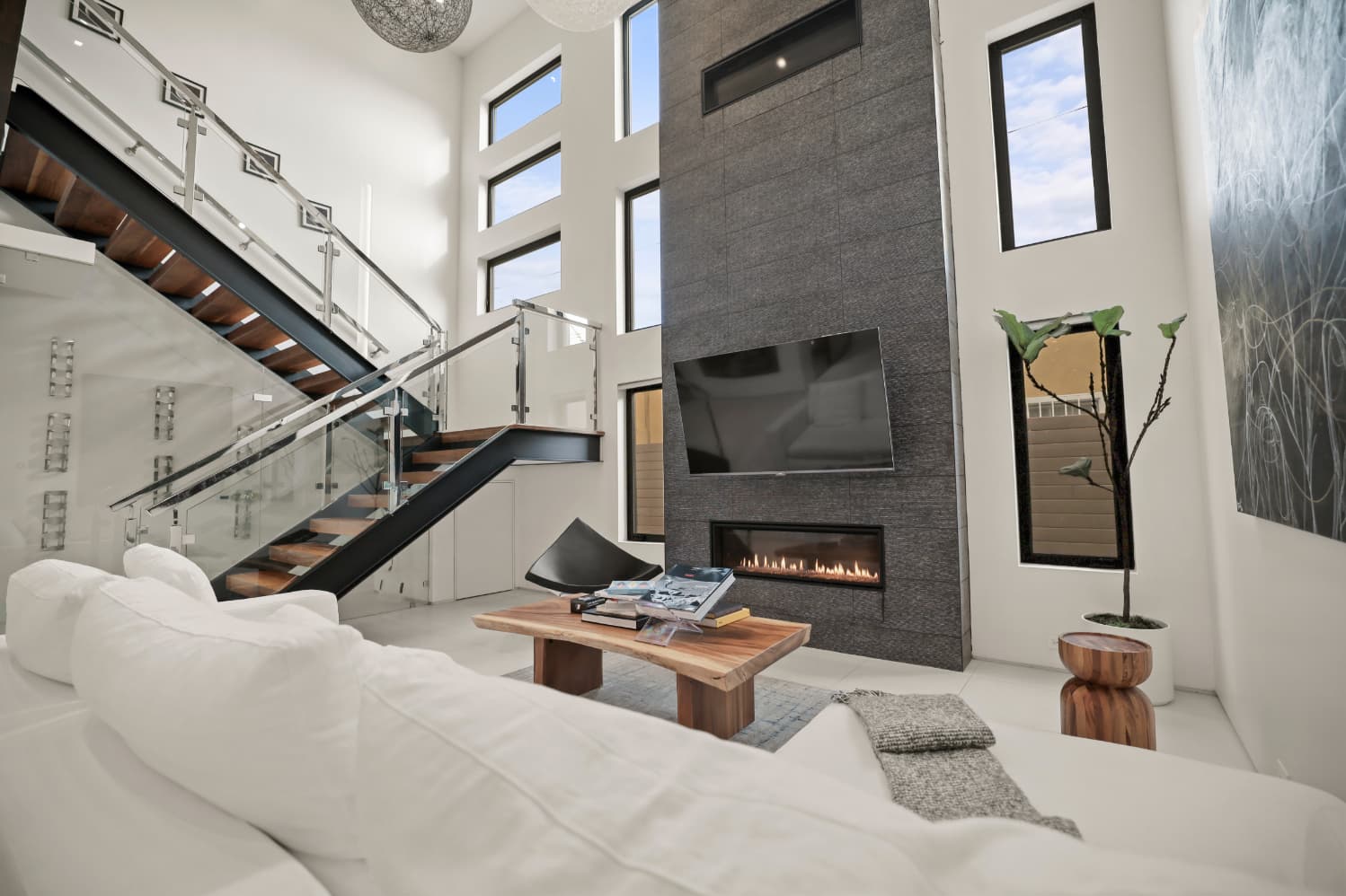 Crescent Heights - Image 3