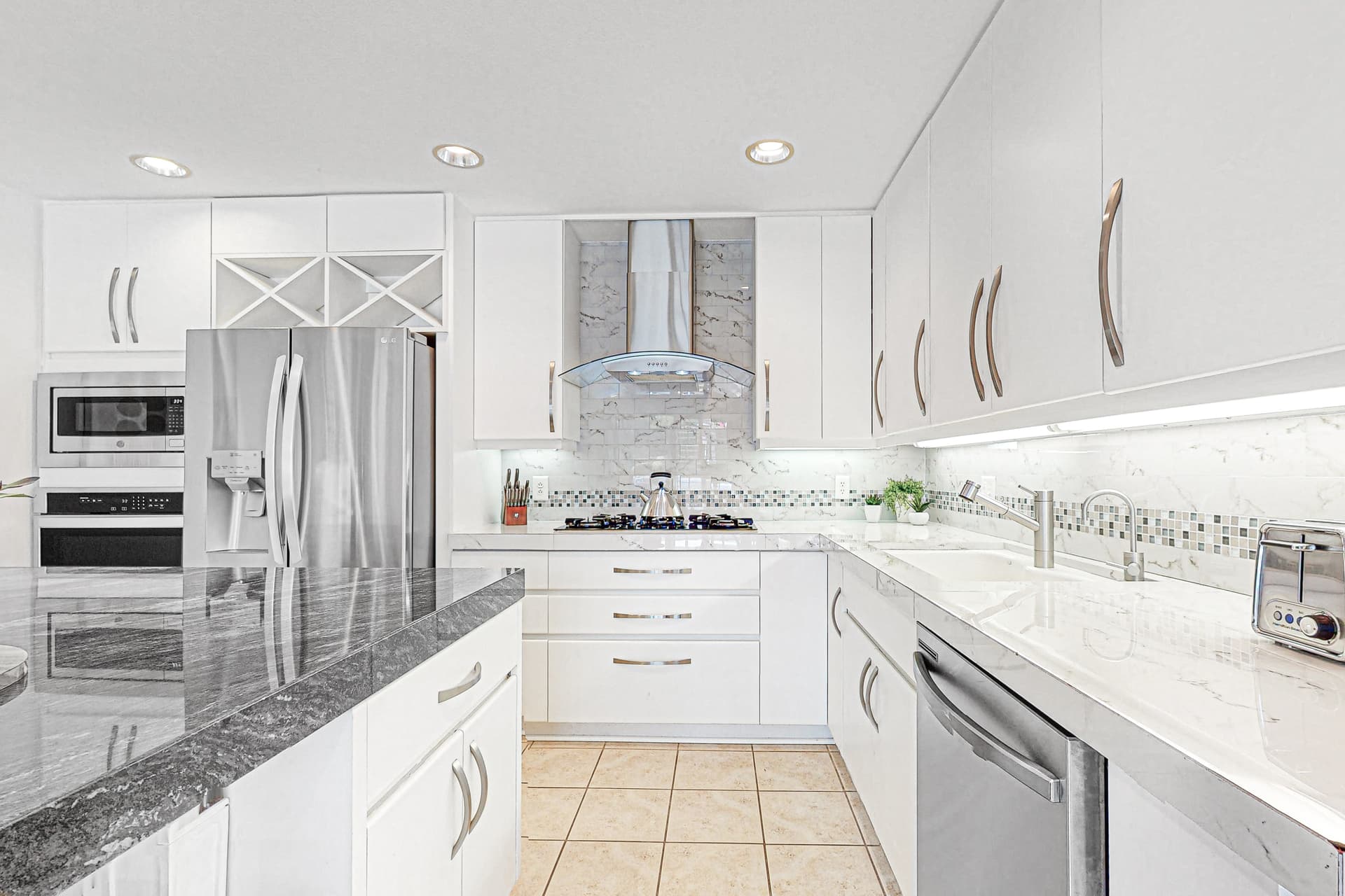 El Paseo Modern House - Image 8