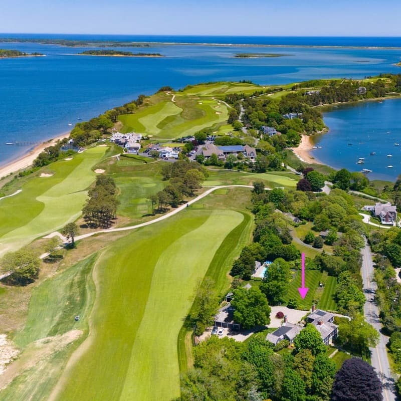 Port Manor - Image 1