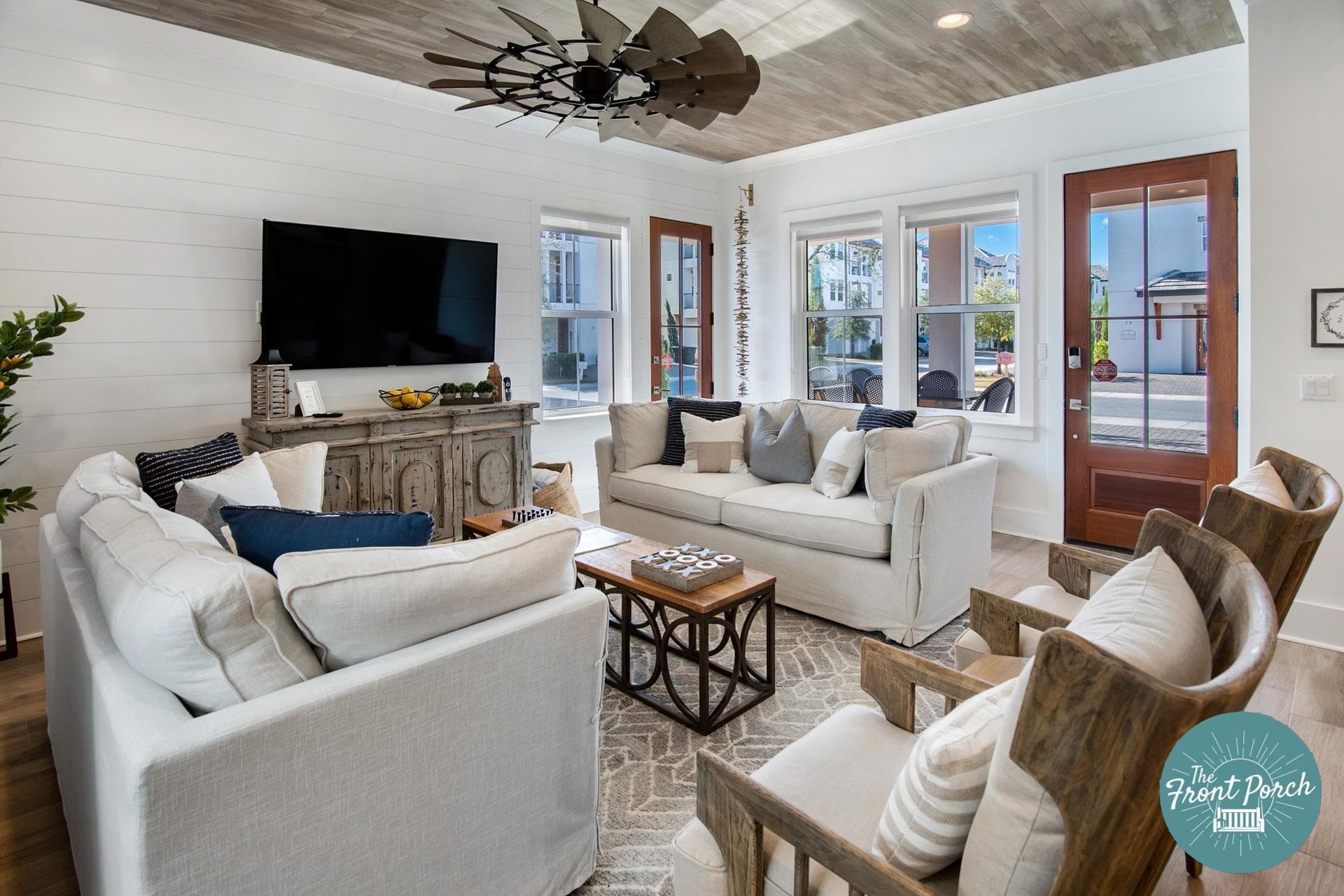 Front Porch Manor - Image 4