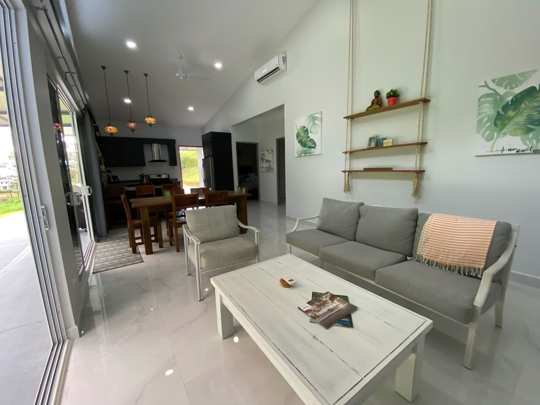 South Family Home - Image 28