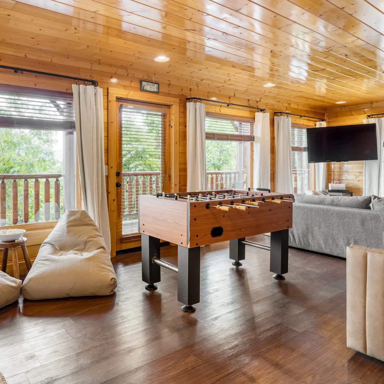 Delmont Manor - Image 2