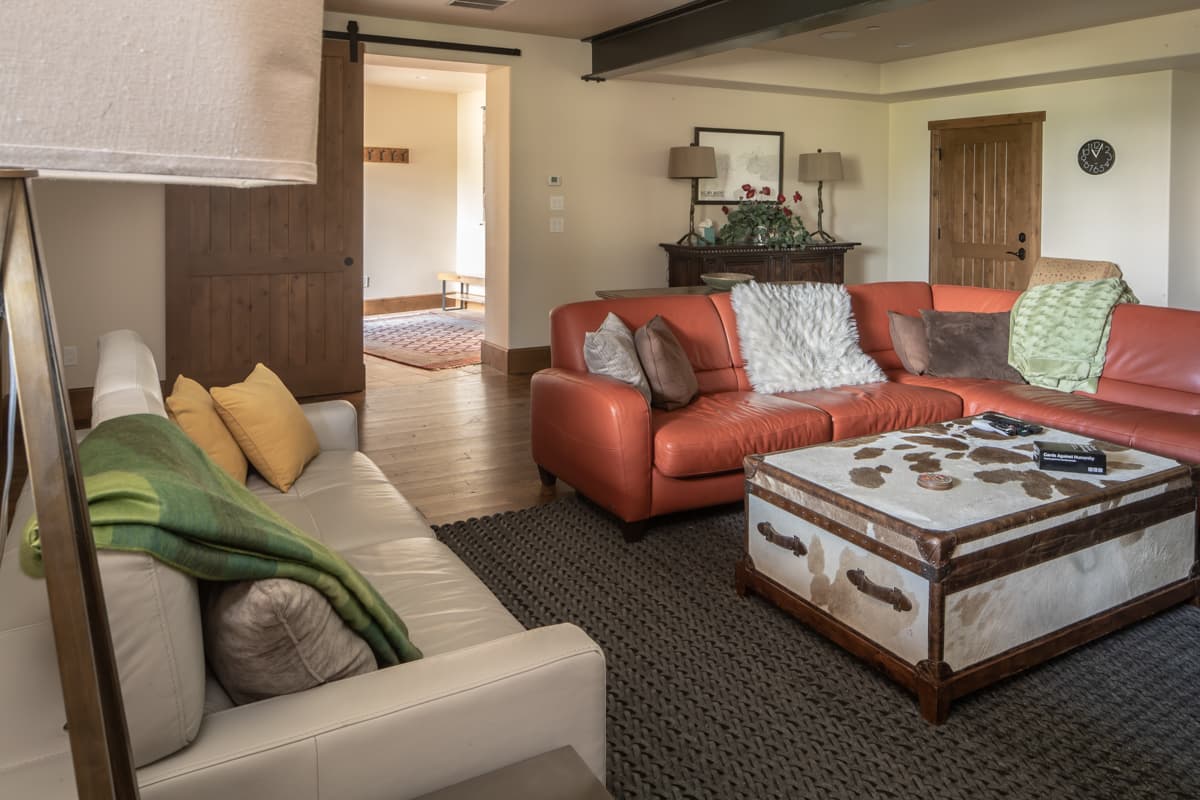 Settlement Cabin - Image 20