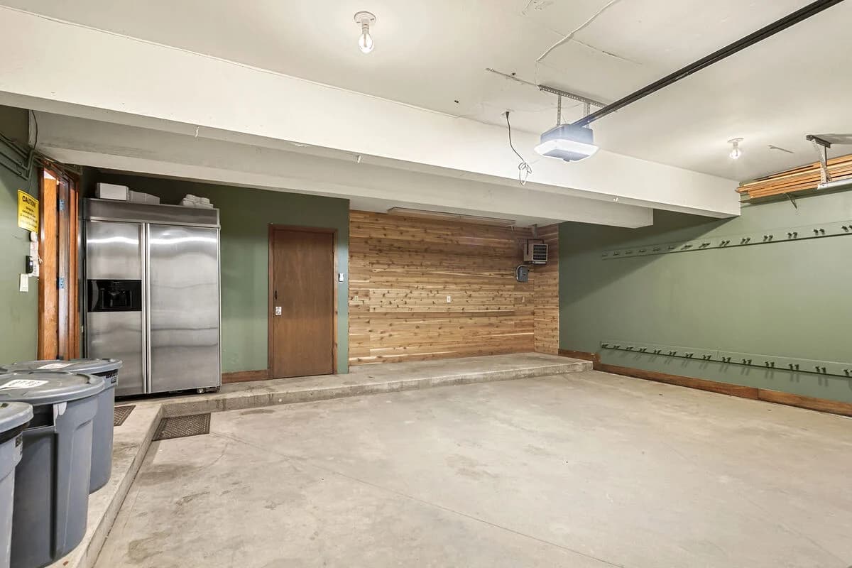 Creekside Chateau - Image 48