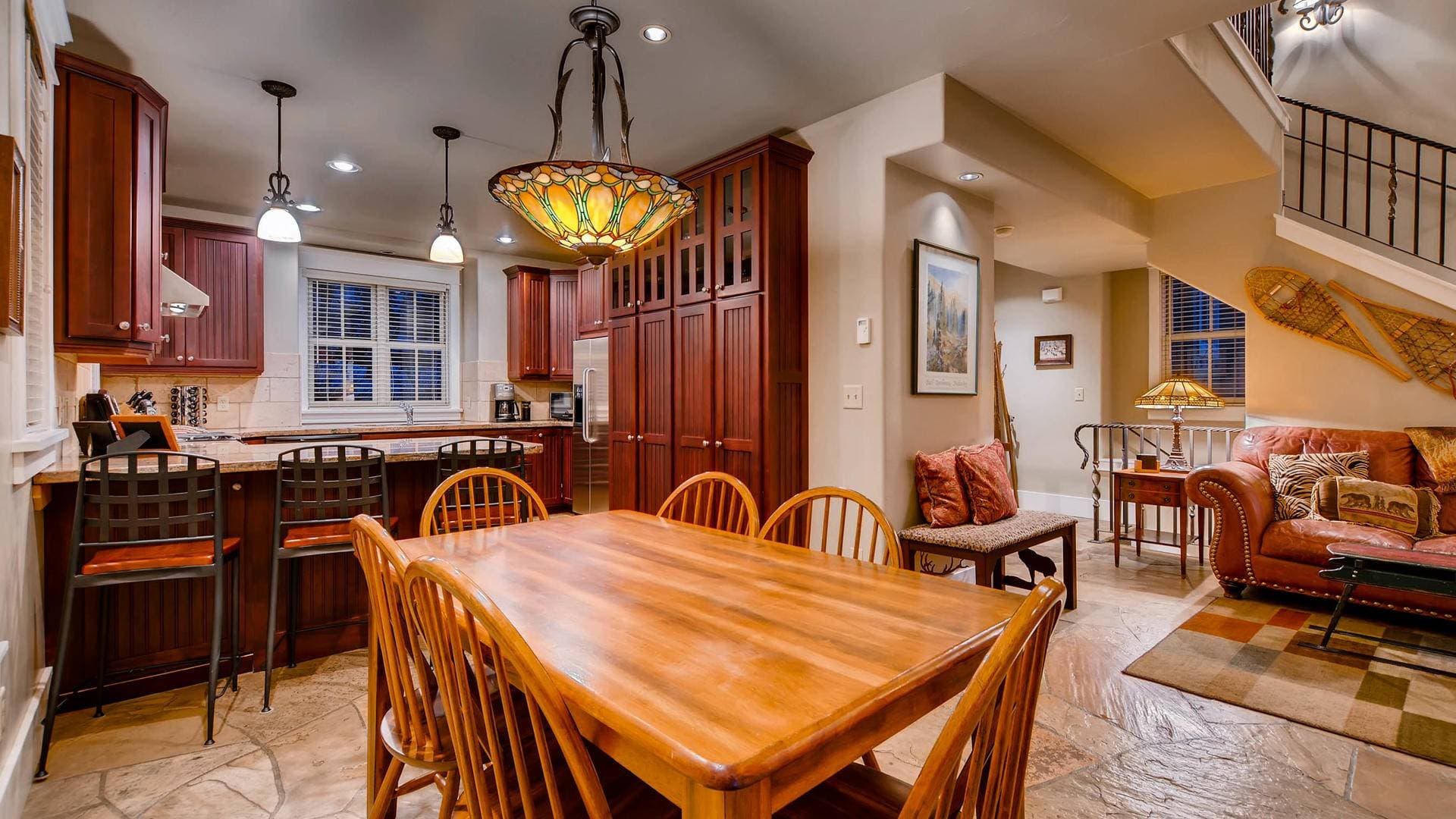 Victorian Home - Image 3