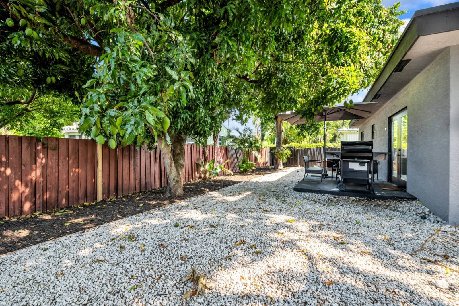 Urban Seaside - Image 23