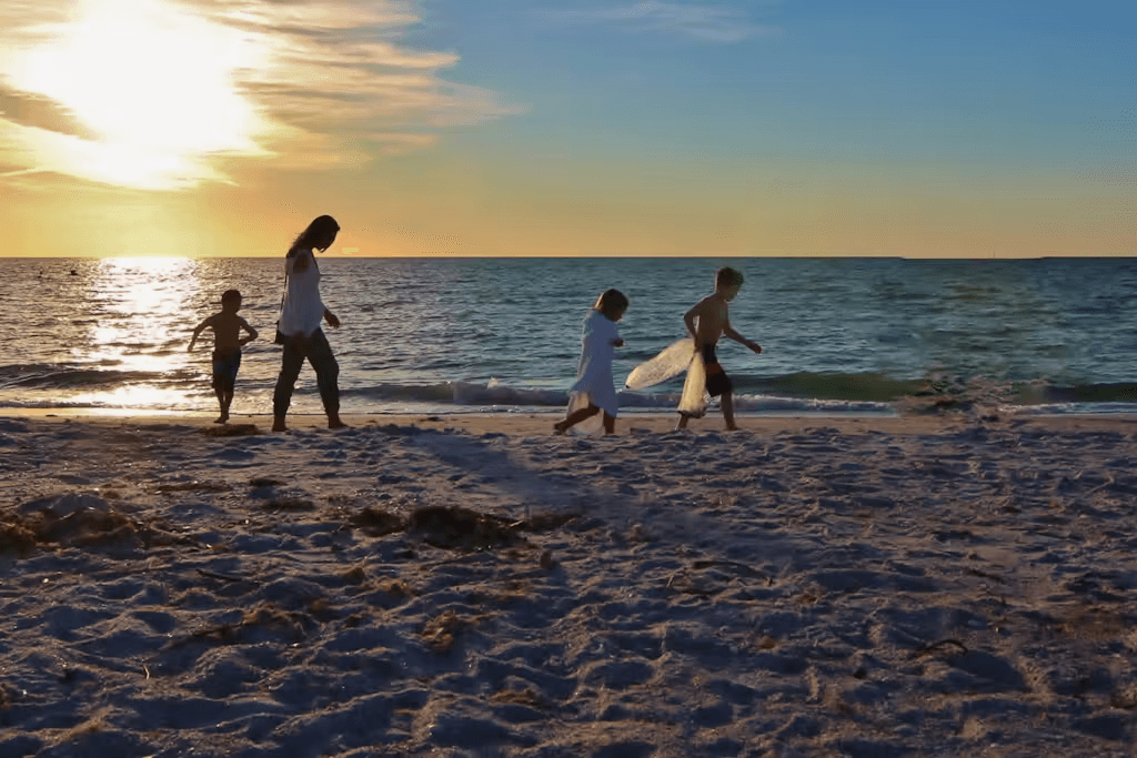 Sand Key Residence - Image 26