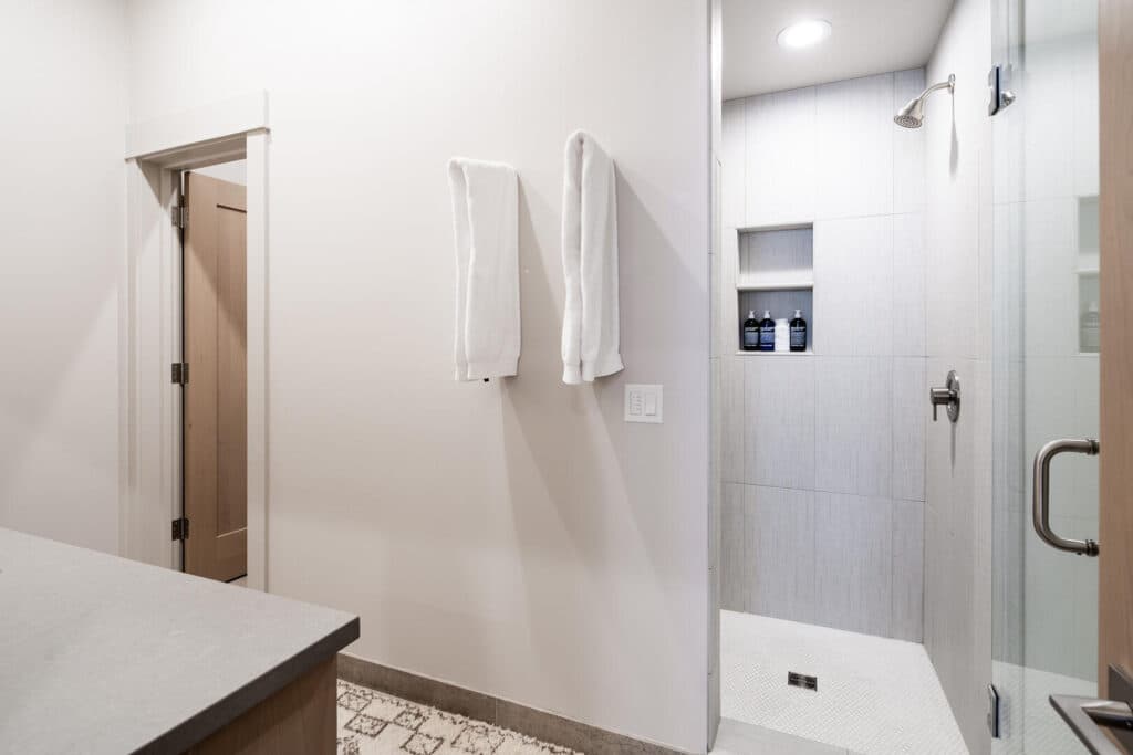 Lodgeside Pass - Image 11