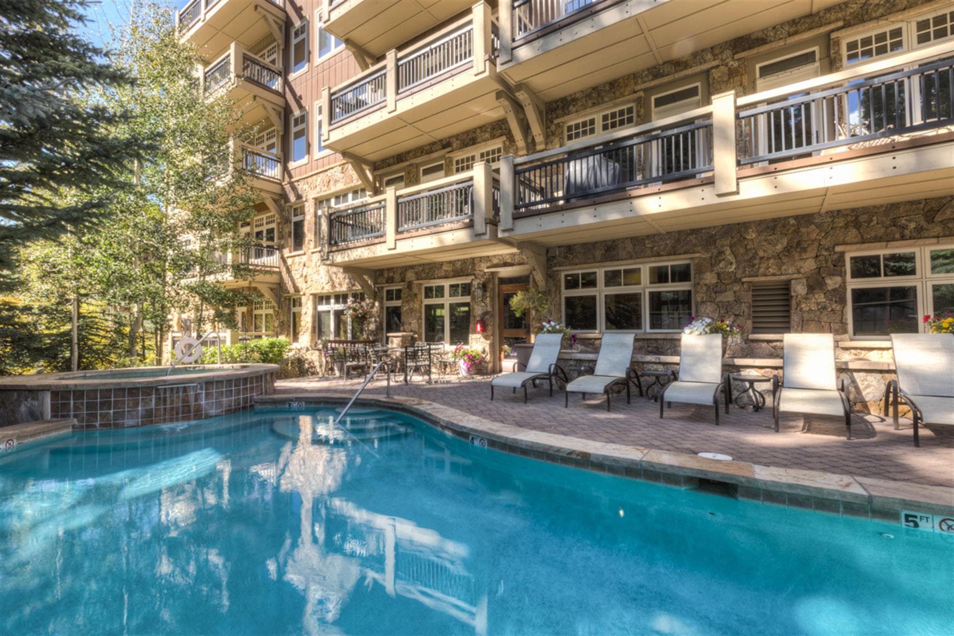 Dreamy Den - Image 23