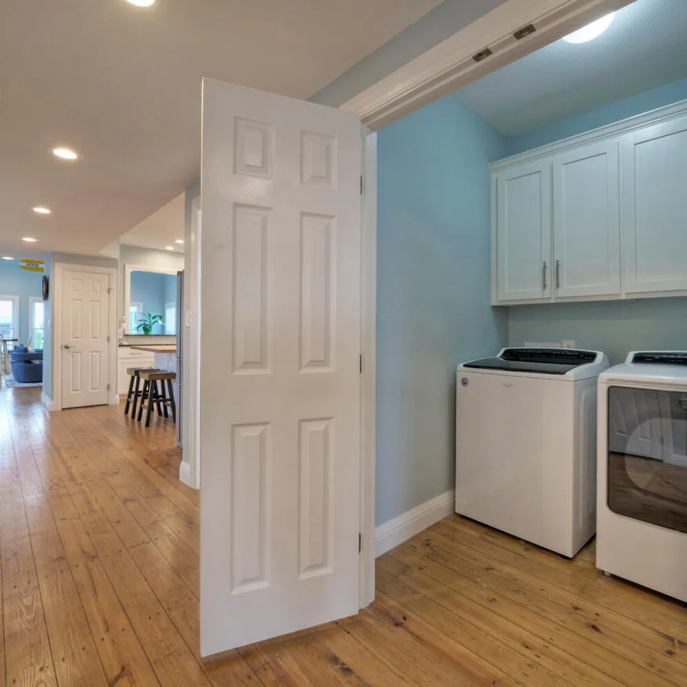 Moxy's Beach House - Image 27