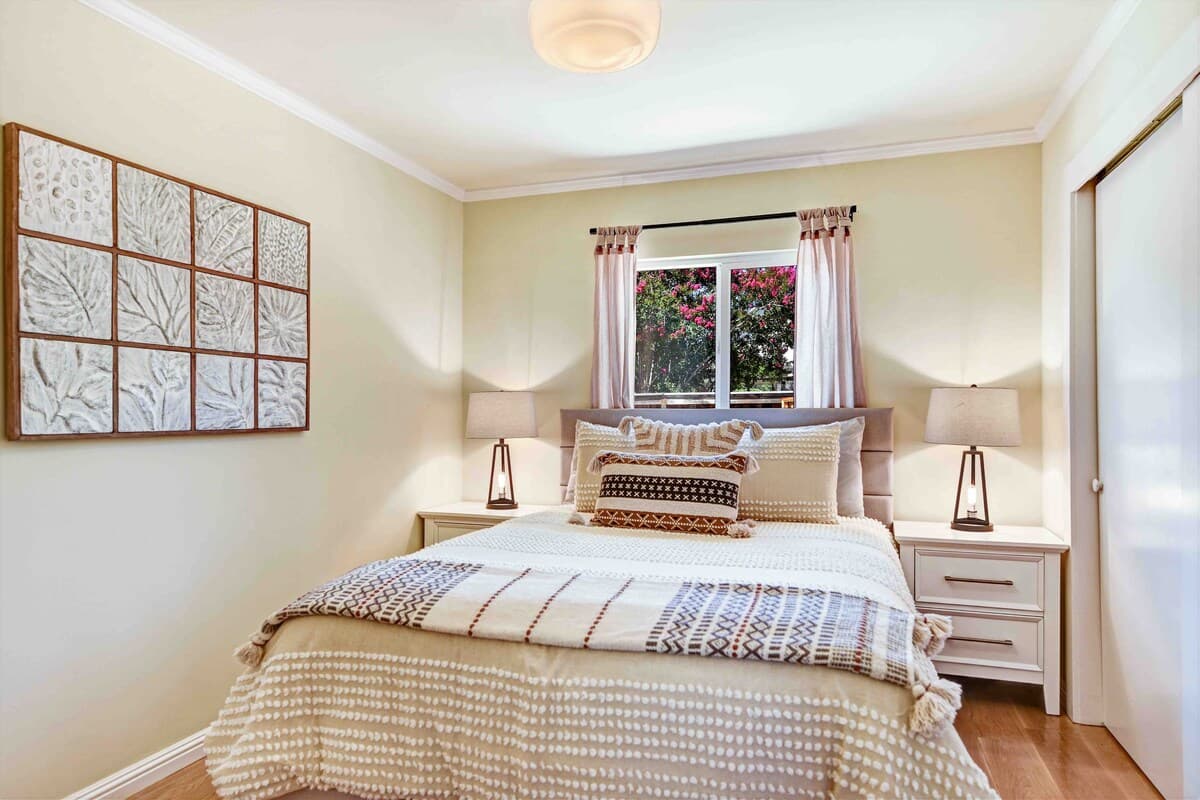 Newcomb Vineyard Escape - Image 12