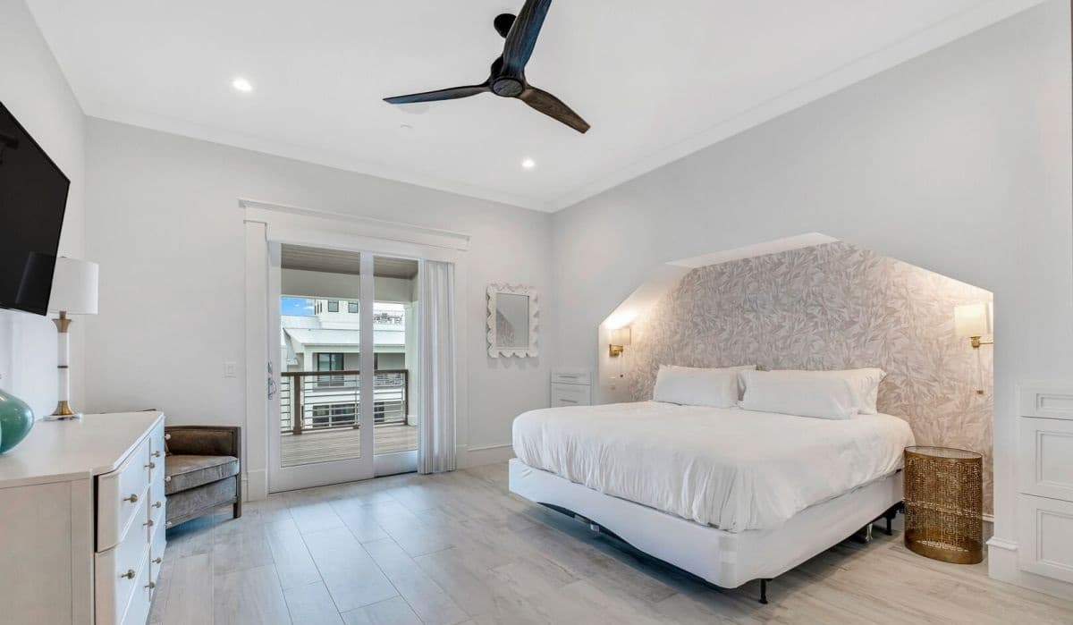 Sapphire Shores - Image 53