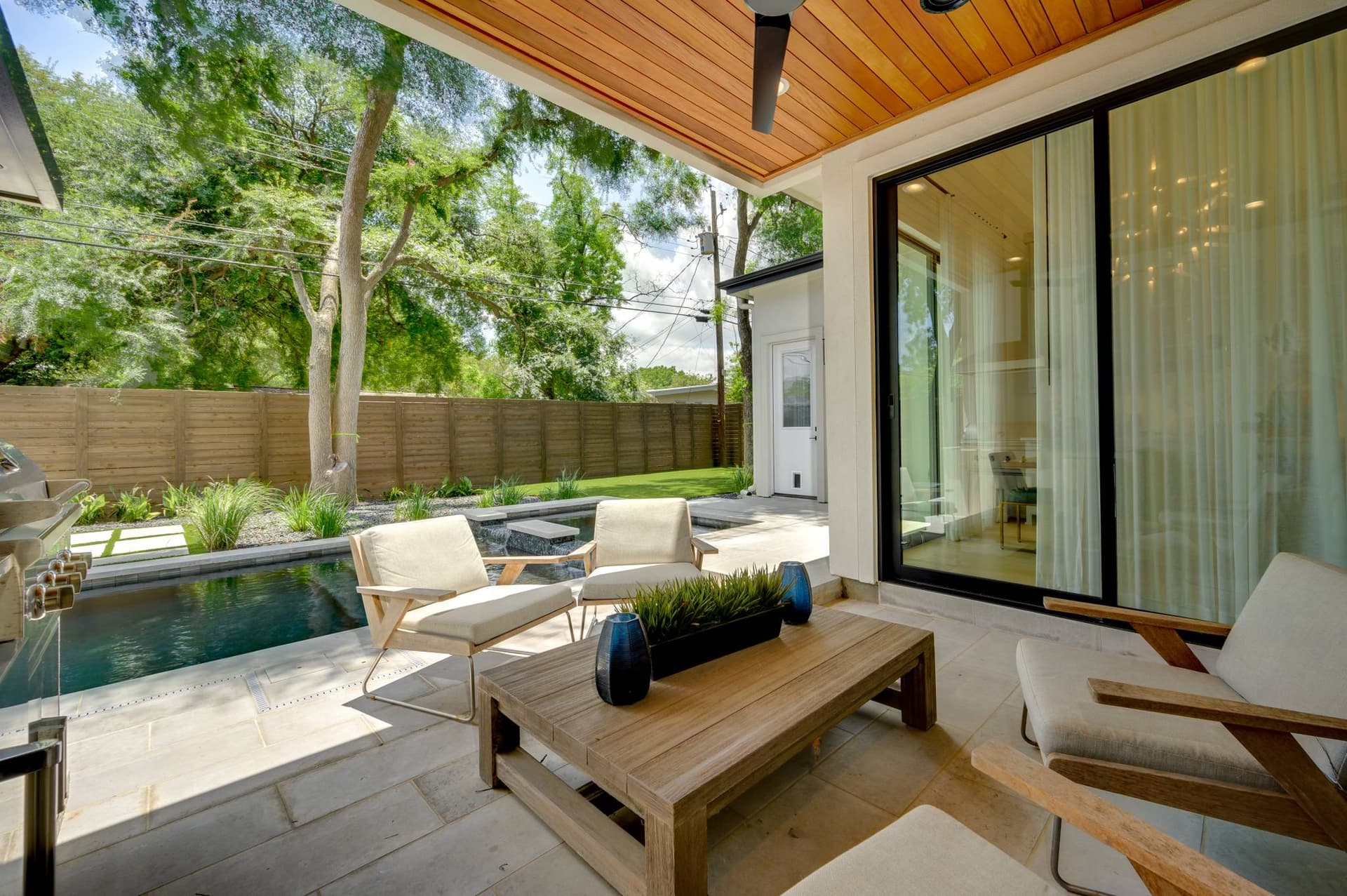 Austin Bella - Image 6