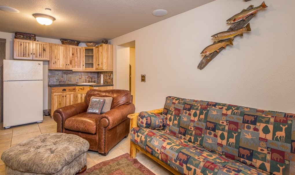 Upper Beehive Basin - Image 39