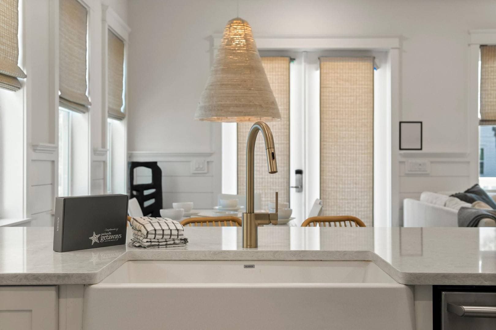 Palm Tree Paradise - Image 8