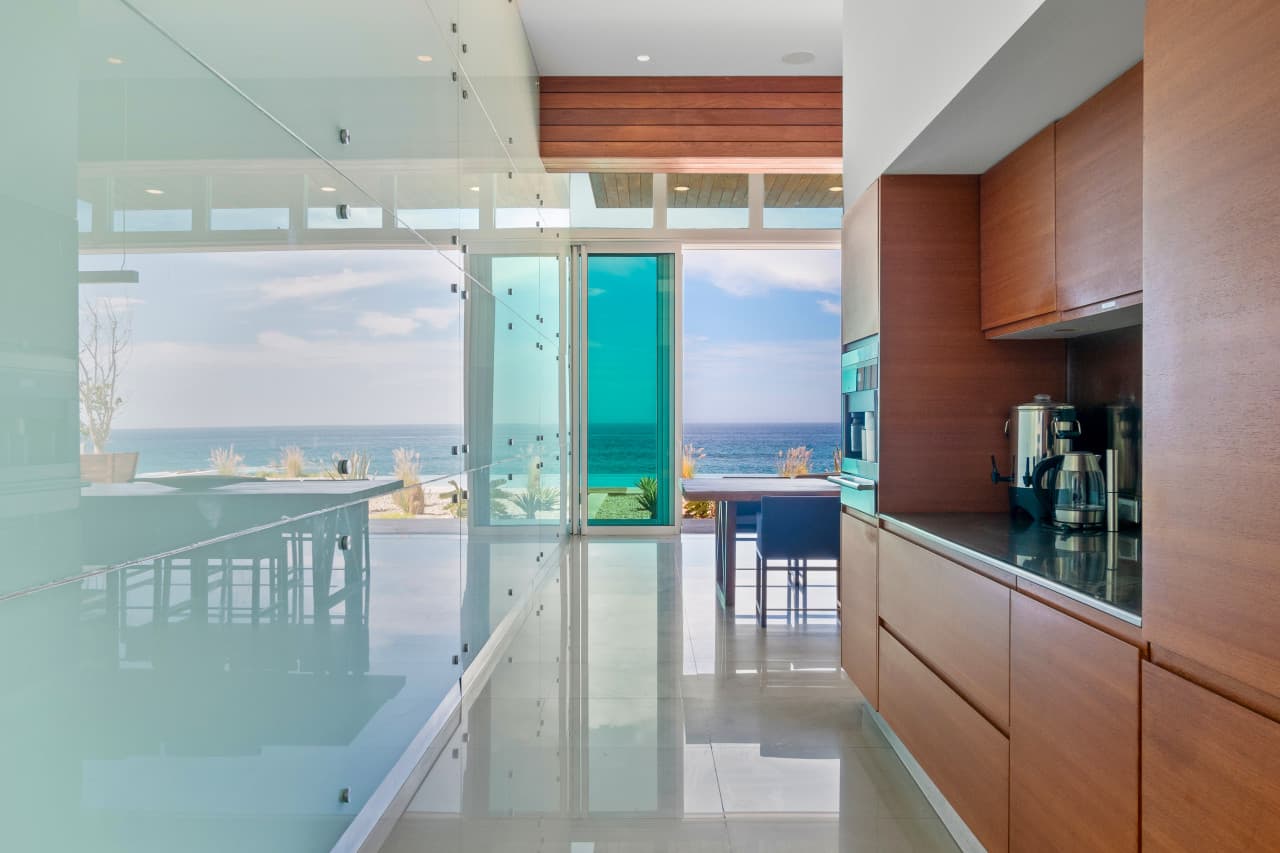 Private Beachfront in Palmilla - Image 35